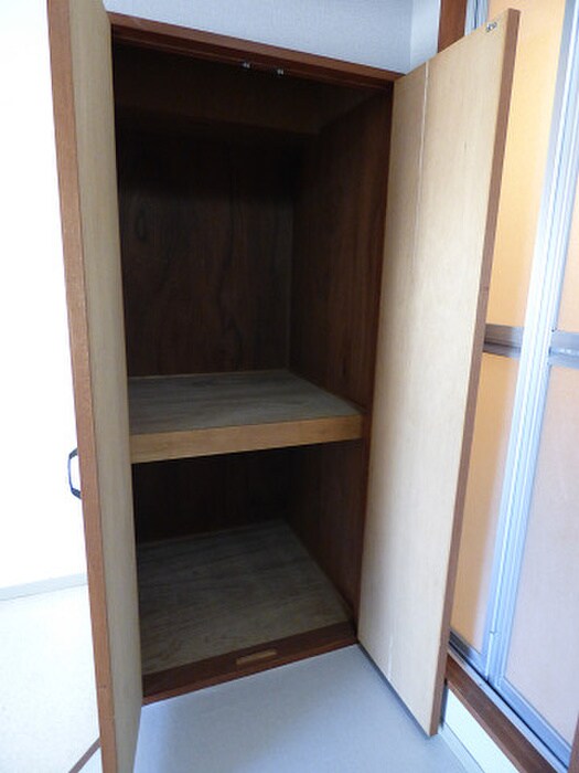 物件内観写真10　(収納)
