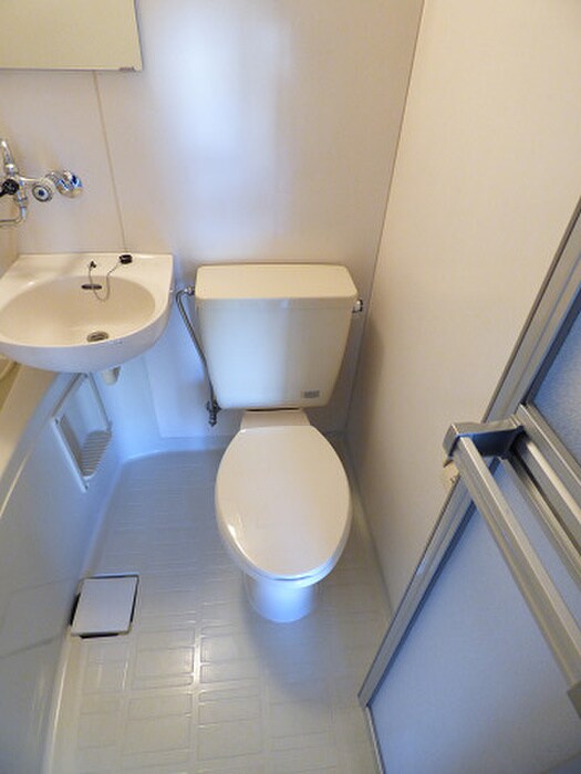 物件内観写真14　(トイレ)