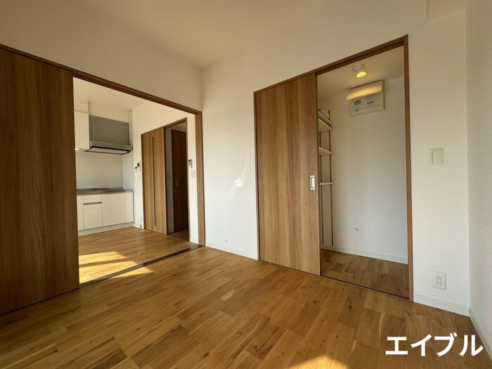 物件内観写真9　(居室)