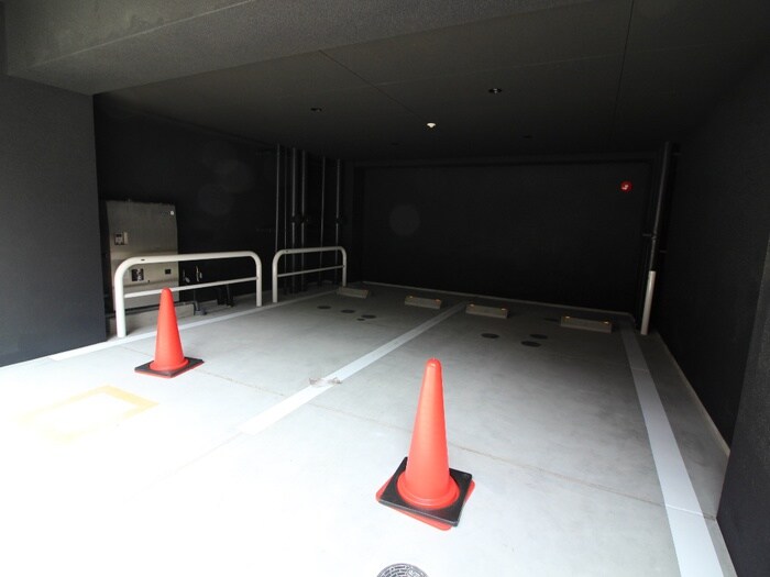 物件外観写真4　(駐車場)