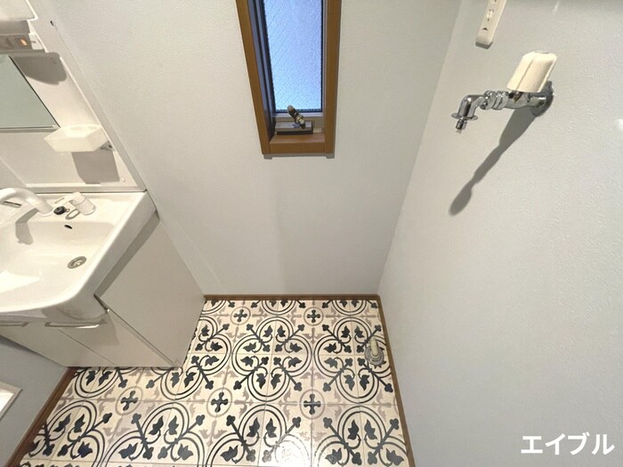 物件内観写真15　(洗濯機置場)