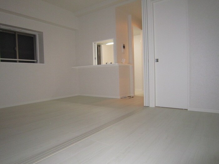 物件内観写真11　(居室)