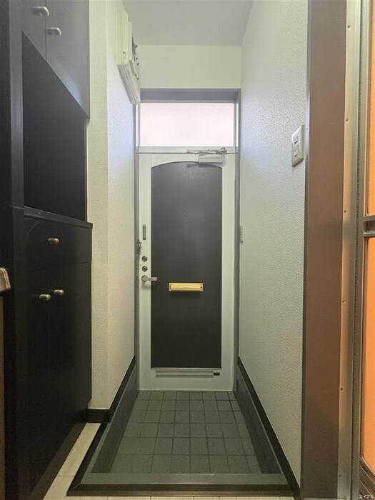 物件内観写真17　(玄関)