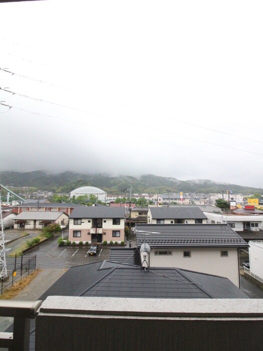 物件内観写真14　(室内からの展望)