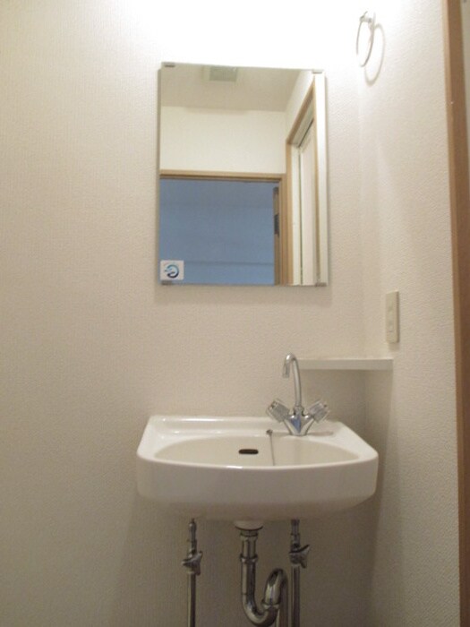 物件内観写真8　(洗面)
