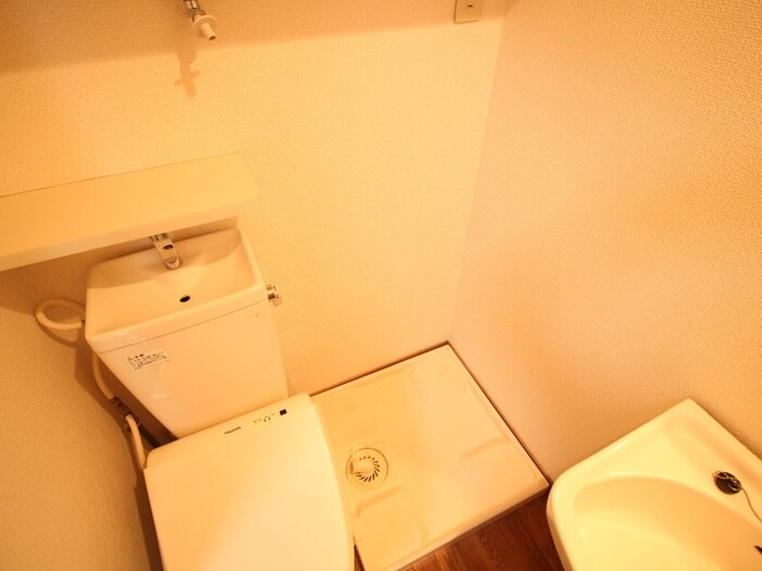 物件内観写真15　(洗濯機置場)