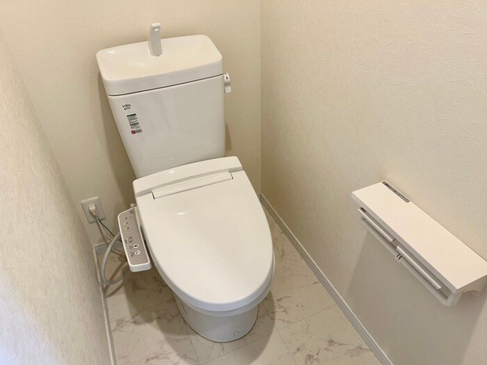 物件内観写真11　(トイレ)