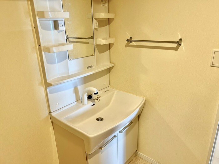 物件内観写真12　(洗面)