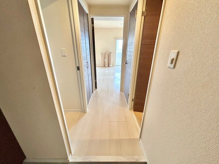 物件内観写真15　(玄関)