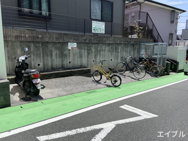 駐輪場