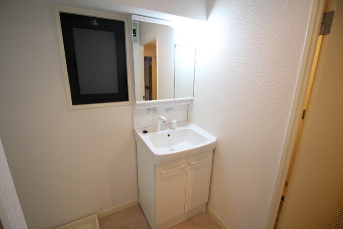物件内観写真12　(洗面)