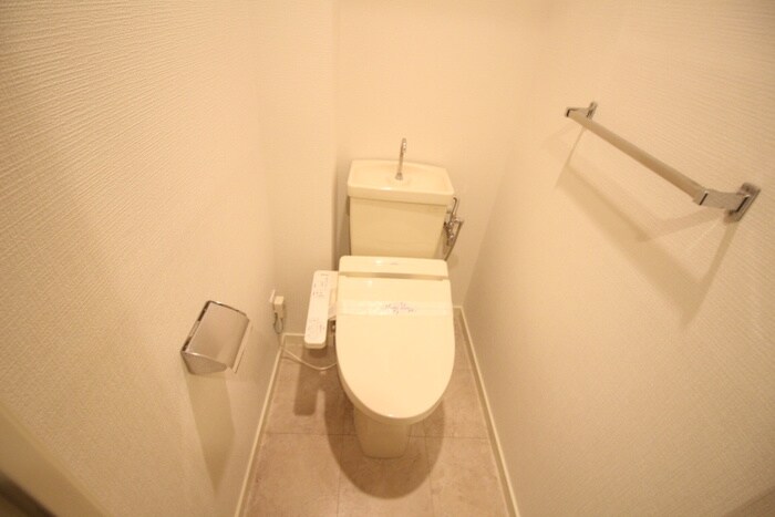 物件内観写真14　(トイレ)