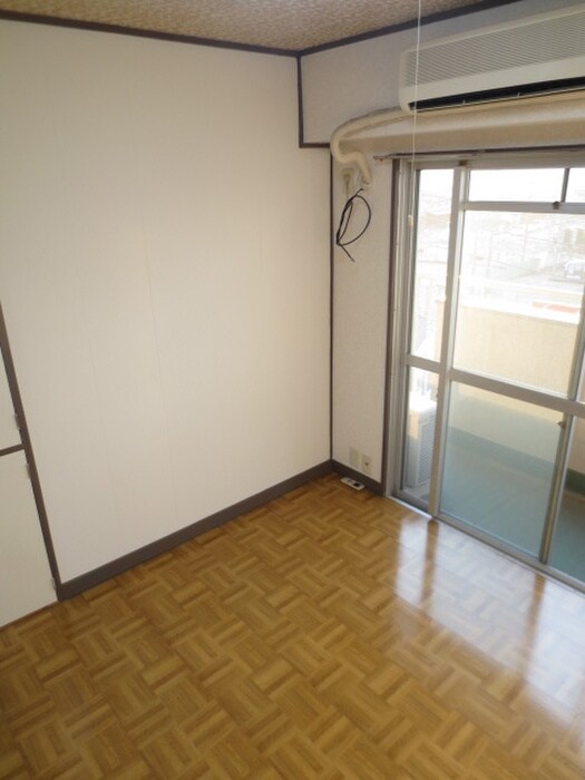 物件内観写真11　(居室)