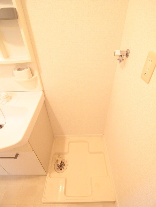 物件内観写真11　(洗濯機置場)