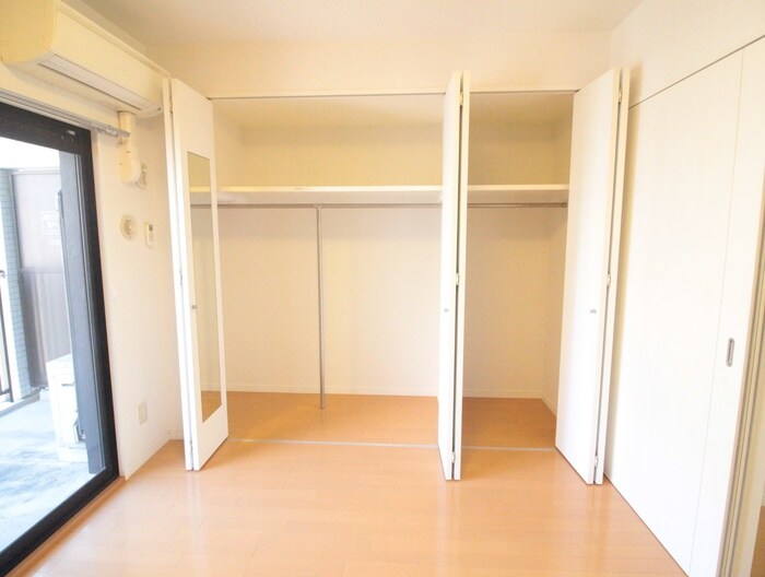 物件内観写真12　(収納)