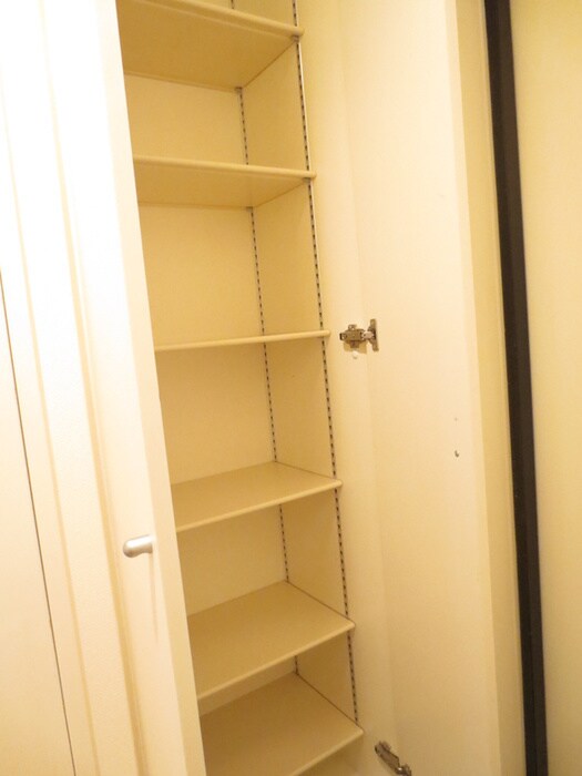 物件内観写真14　(靴箱)