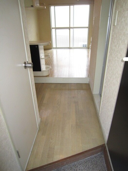 物件内観写真13　(廊下)