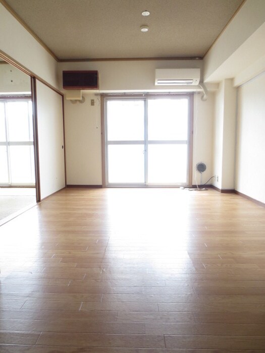 物件内観写真11　(居室)