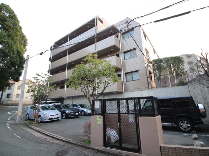 アールノア平尾山荘