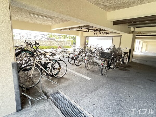 駐輪場