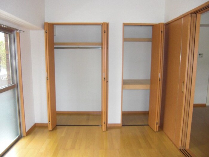 物件内観写真10　(収納)
