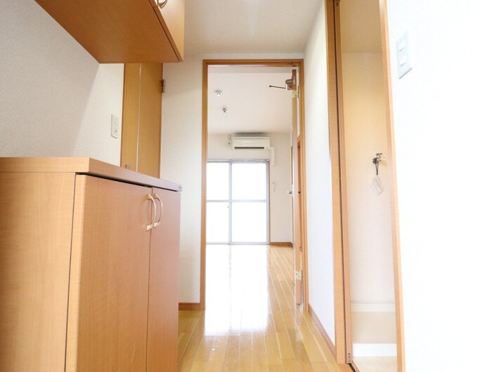 物件内観写真17　(廊下)