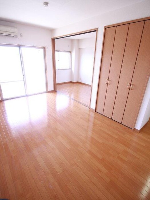 物件内観写真8　(内観写真)