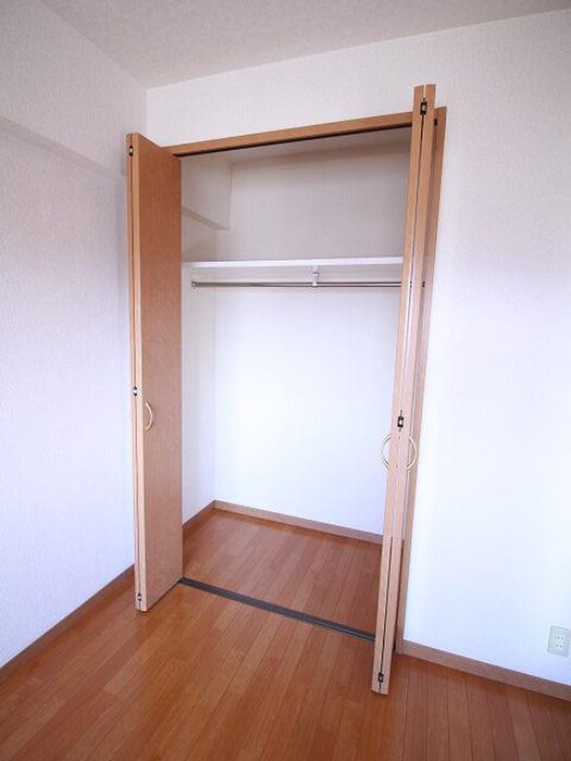 物件内観写真11　(収納)
