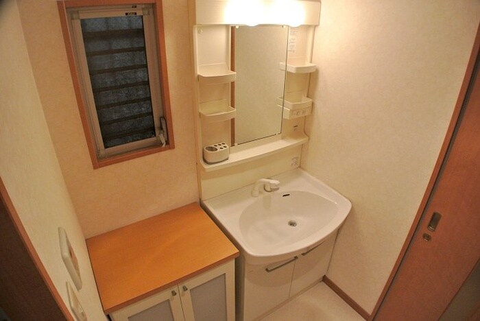 物件内観写真11　(洗面)