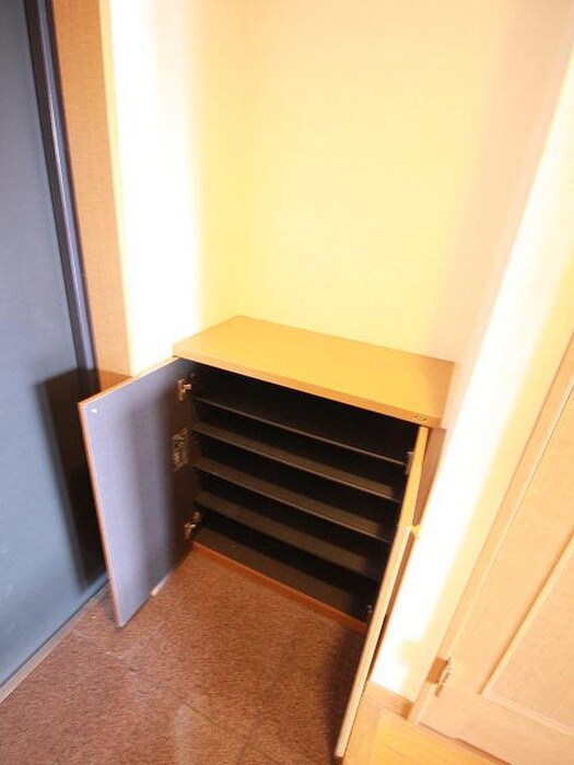 物件内観写真17　(靴箱)