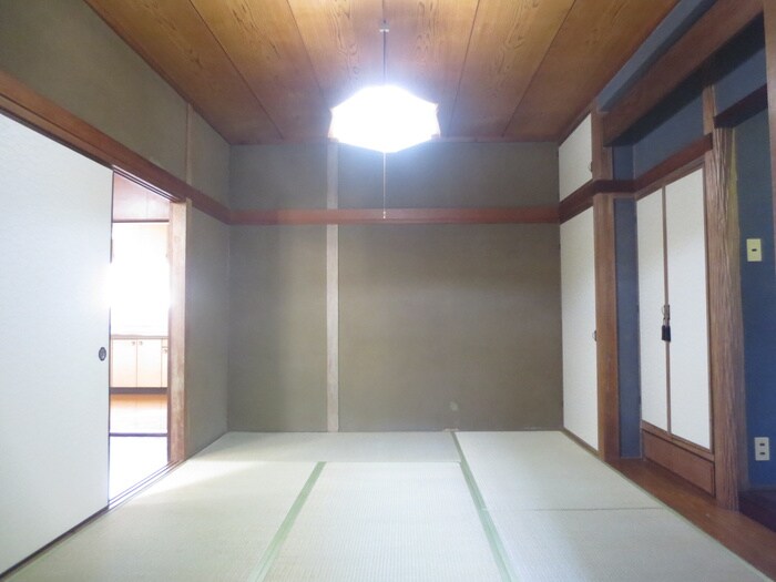 物件内観写真10　(室内からの展望)