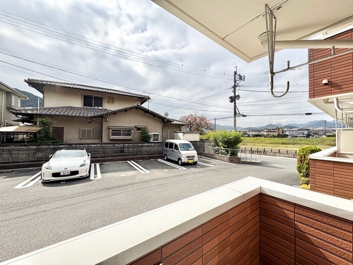 物件内観写真16　(室内からの展望)