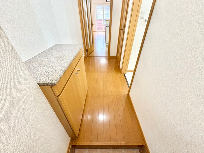 物件内観写真20　(廊下)