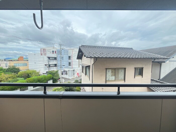 物件内観写真16　(室内からの展望)