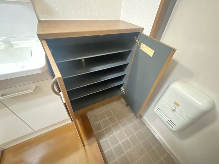物件内観写真19　(靴箱)