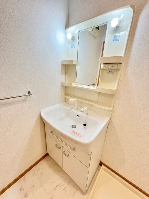 物件内観写真12　(洗面)