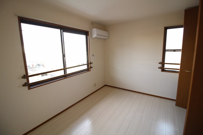 物件内観写真15　(居室)