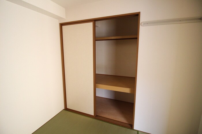 物件内観写真16　(収納)