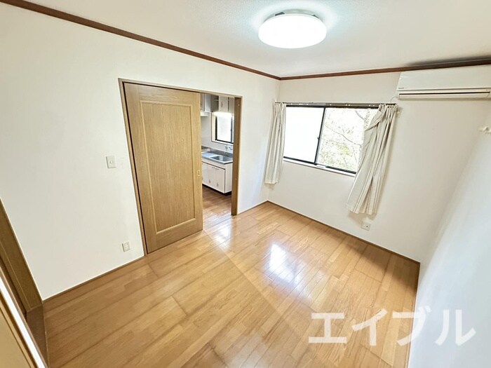 物件内観写真9　(居室)