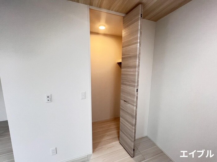 物件内観写真13　(収納)