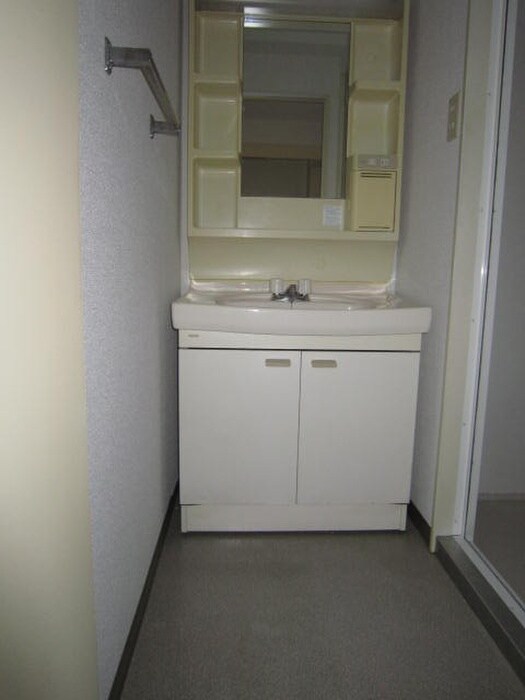 物件内観写真10　(洗面)