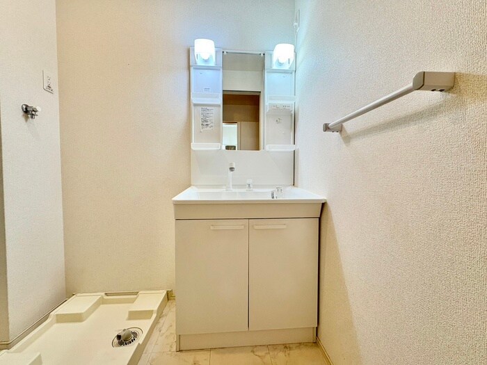 物件内観写真11　(洗面)