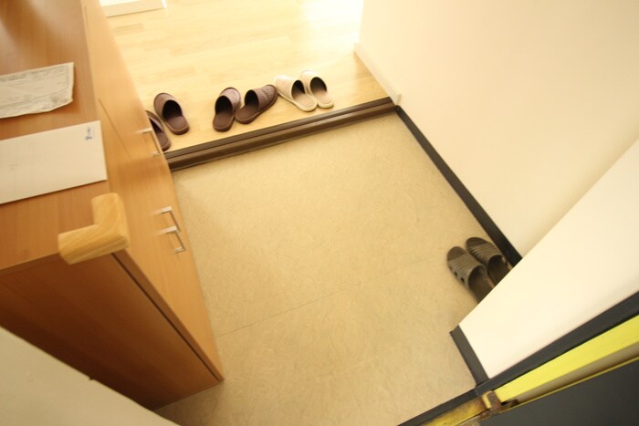 物件内観写真15　(玄関)