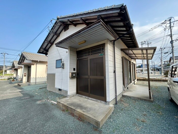 物件外観写真1　(外観写真)