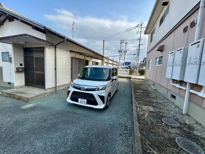 物件外観写真5　(駐輪場)