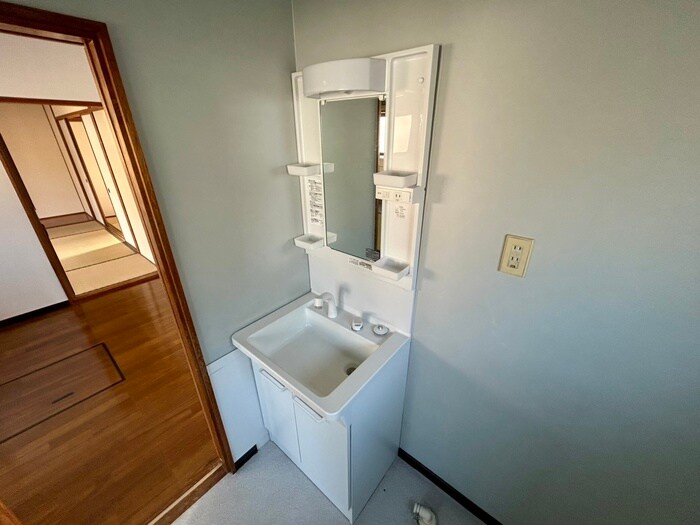 物件内観写真11　(洗面)