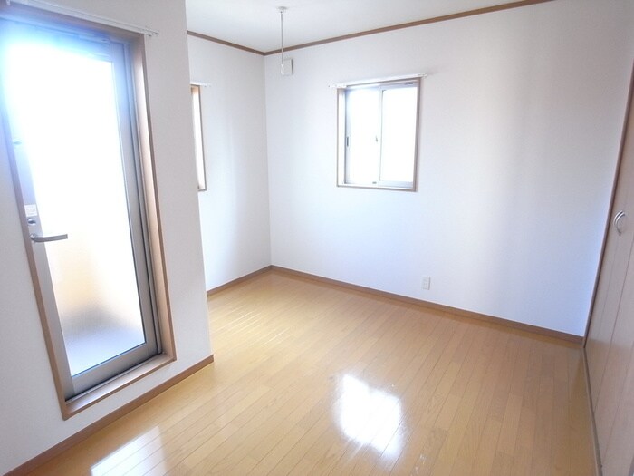 物件内観写真8　(居室)