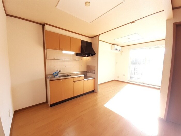 物件内観写真2　(居室)