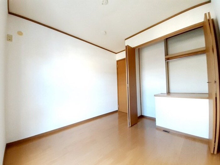 物件内観写真6　(収納)