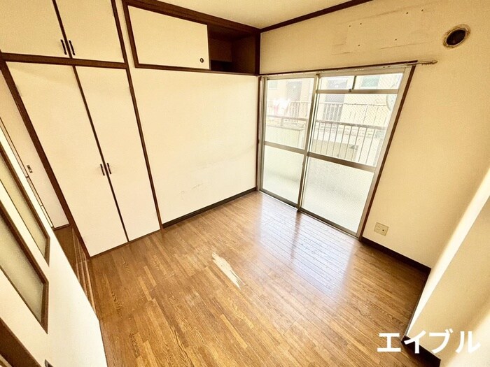 物件内観写真8　(居室)